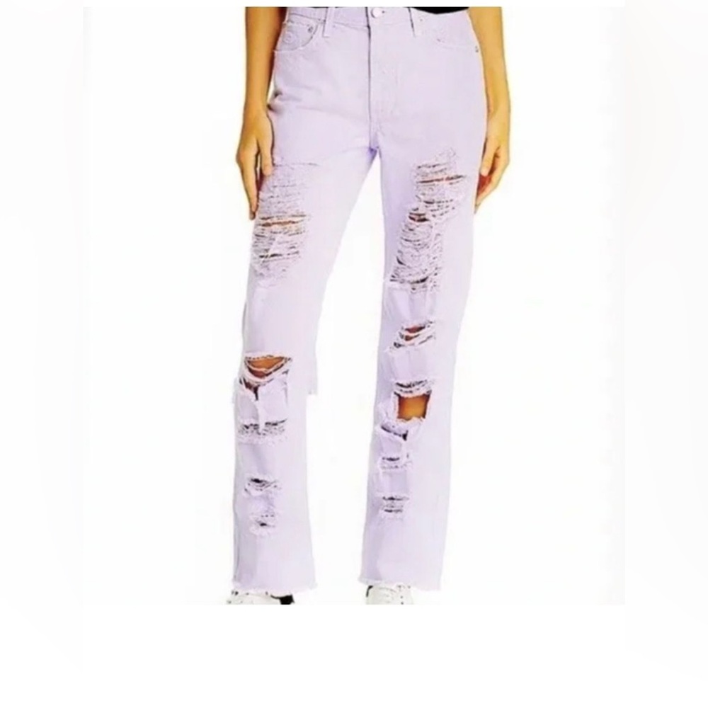 Alice + Olivia  Distressed Lavender you look amazing Jeans sz 25